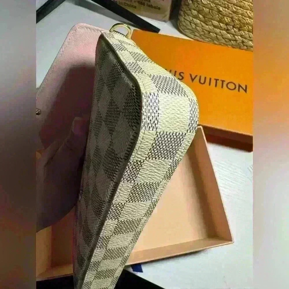 Louis Vuitton Damier Azur Felicie - Picture 5 of 17